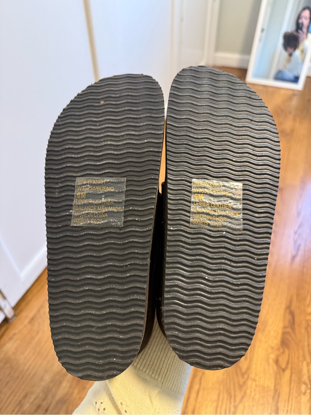 White Mountain Bueno Clog - Picture 6 of 11